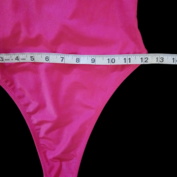 NWT RELLECIGA one piece swimsuit. Womens. Size: Small. Color: Rose/Hot pink. - Picture 11 of 12
